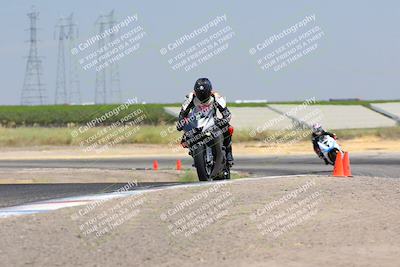 media/Aug-06-2023-TrackDaz (Sun) [[ac7f4f6367]]/B Group/wheelie bump/